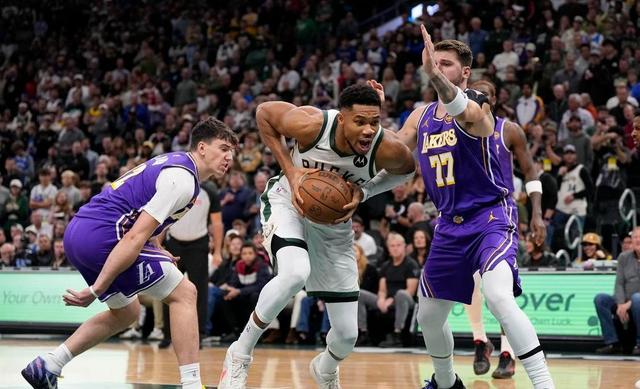 开云娱乐平台 -包含欧篮联赛前走向成谜，洛杉矶湖人内部沟通，球迷炸锅，心理建设被强调的词条